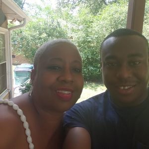 Meet your Posher, Cynthia